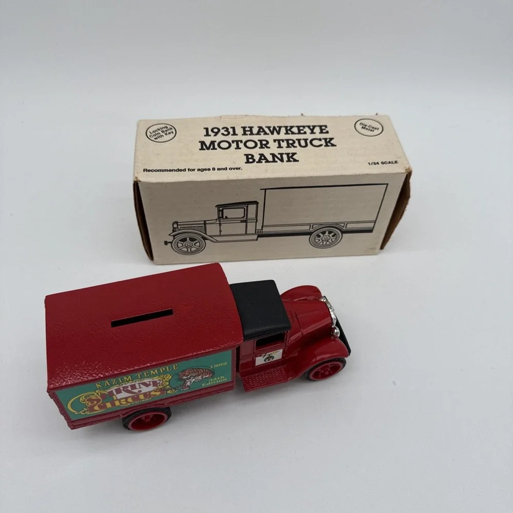 Ertl 1931 Hawkeye Kazim Temple Shrine Circus Truck Bank
